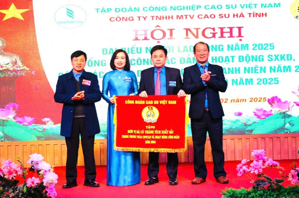 Cao su Hà Tĩnh quyết tâm thực hiện thắng lợi kế hoạch năm 2025